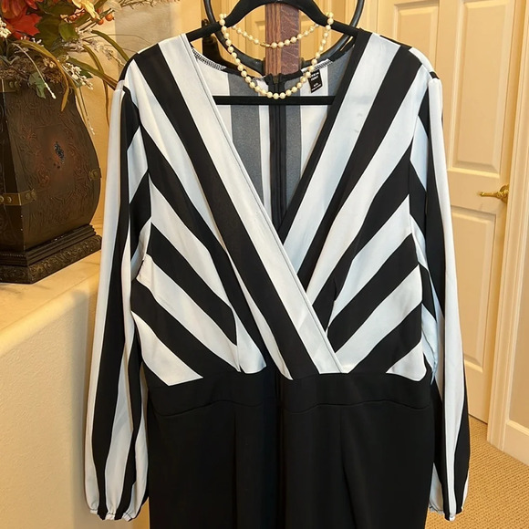 SHEIN Essence Striped Jumpsuit‎ 4X - Picture 5 of 13